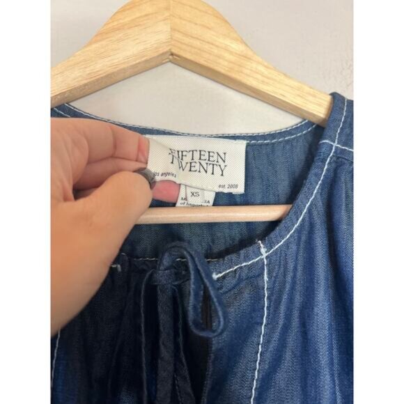 NWT Fifteen Twenty Nadine Bow Detail Short Sleeve Top Blue Size: Extra Small - Picture 4 of 8